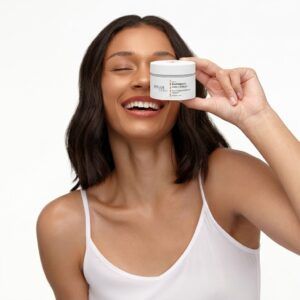 Envase de 50 ml de la Crema Reafirmante de Cara y Cuello de Miriam Pérez, emulsión tensora para el óvalo facial.