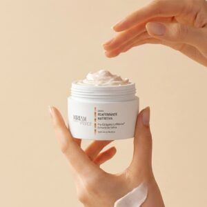Envase de 50ml de la Crema Reafirmante Nutritiva Textura Ultra-Rica de Miriam Pérez.
