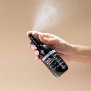 Spray Loción Ultra Repair de Sendo Concept para la reestructuración del cabello dañado.