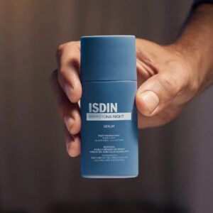 Envase de ISDIN Eryfotona Night, sérum reparador nocturno del daño actínico.