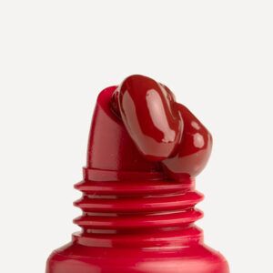 Bálsamo labial Segle Clinical con péptidos y SPF 50, edición Cherry Allure con tono cereza.
