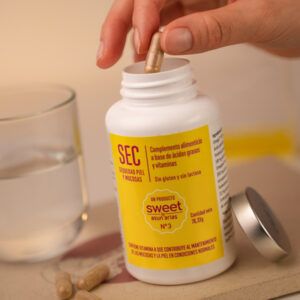 Caja de SEC Sweet No. 3 de Asun Arias, suplemento para la sequedad de piel y mucosas.