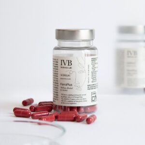 Caja de Ferroplus IVB Wellness, suplemento de hierro liposomado con cofactores.