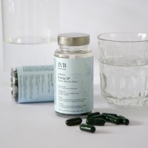 Bote de cápsulas Energy Up de IVB Wellness para el metabolismo energético y reducción del cansancio