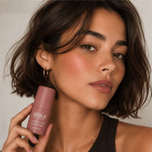 Envase del Blush Colorete en Crema SPF 50+ de Segle en tono Bare Nude.